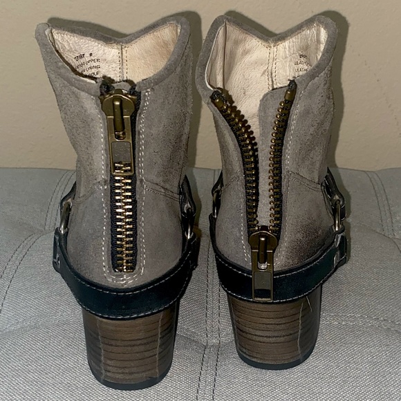 Spirit // Freebird by Steven // Grey Booties - Picture 4 of 6